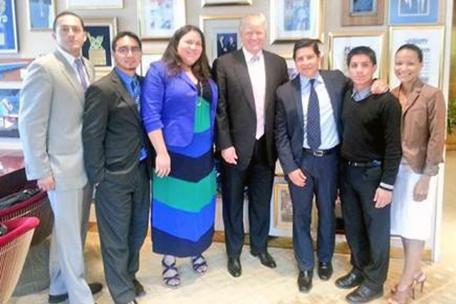 Donald Trump meets with "The Bridge Project" in 2013 via NBC Latino